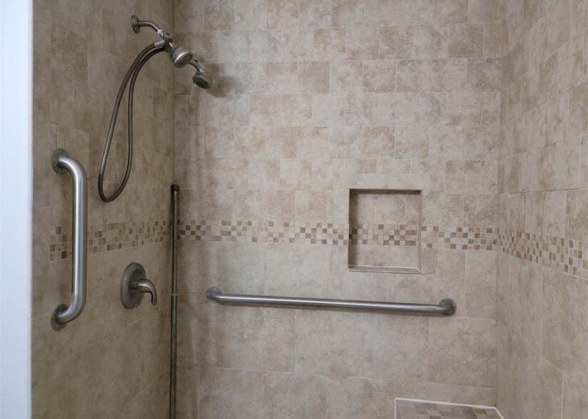 Building Photo - 4464 Westover Dr