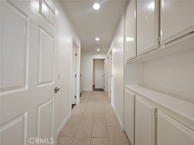 Building Photo - 25831 Chapel Hill Dr