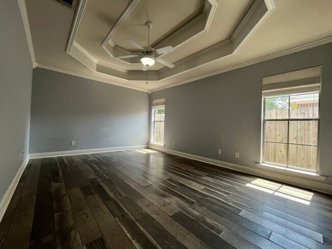 Building Photo - 1050 Azalea Garden Dr