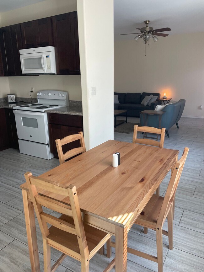 Building Photo - Brand New 1 Bedroom / 1 Bathroom Apartments in Lindale!