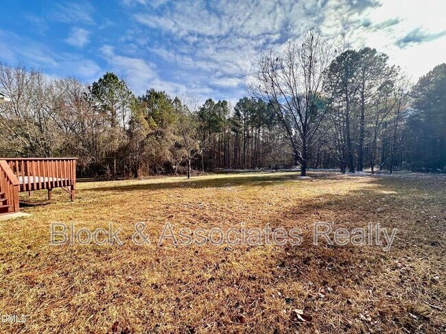 Building Photo - 420 Tippett Rd