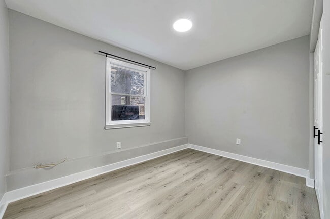 Building Photo - 616 N 21st St