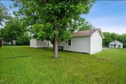 Building Photo - 610 Bohlmann Ave