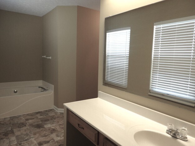 Building Photo - 3939 Marsol Ave