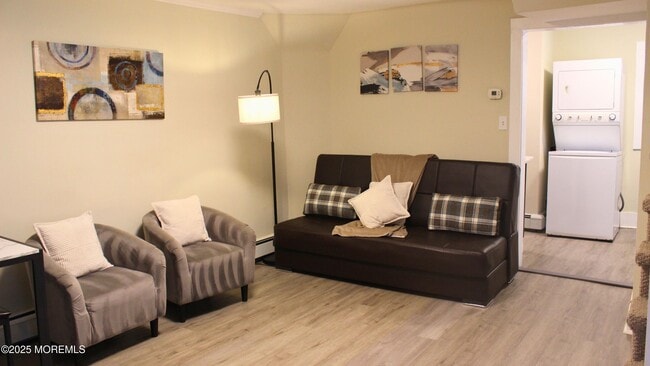 Building Photo - 1204 Emory St