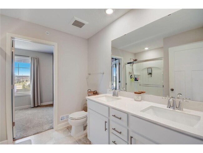 Building Photo - 1203 Lower 143rd St E