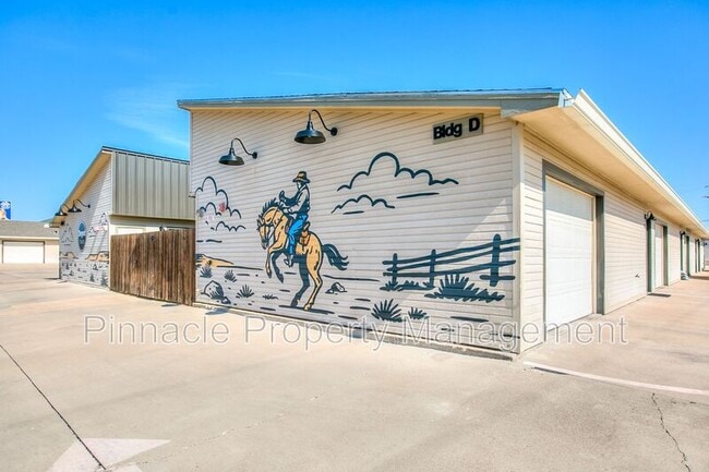 Building Photo - 350 W Ave L