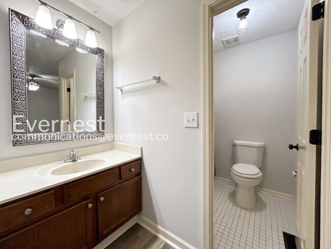 Building Photo - 640 Cranberry Trail