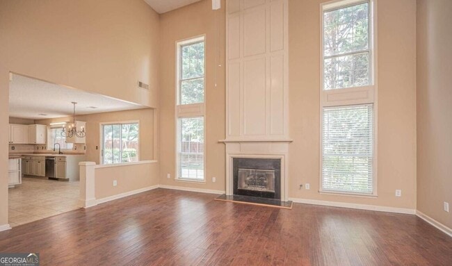 Building Photo - 12060 Carriage Park Ln