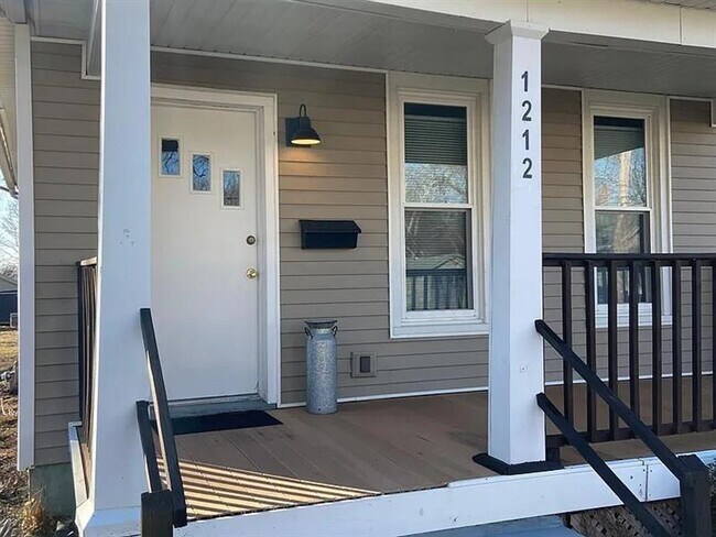 Primary Photo - 3 bedroom