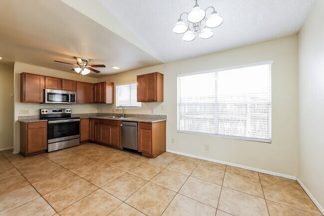 Building Photo - 4774 W Menadota Dr