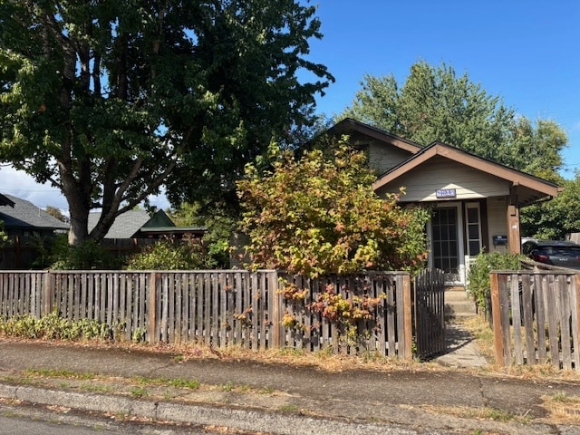 Building Photo - 1725 W 9th Pl