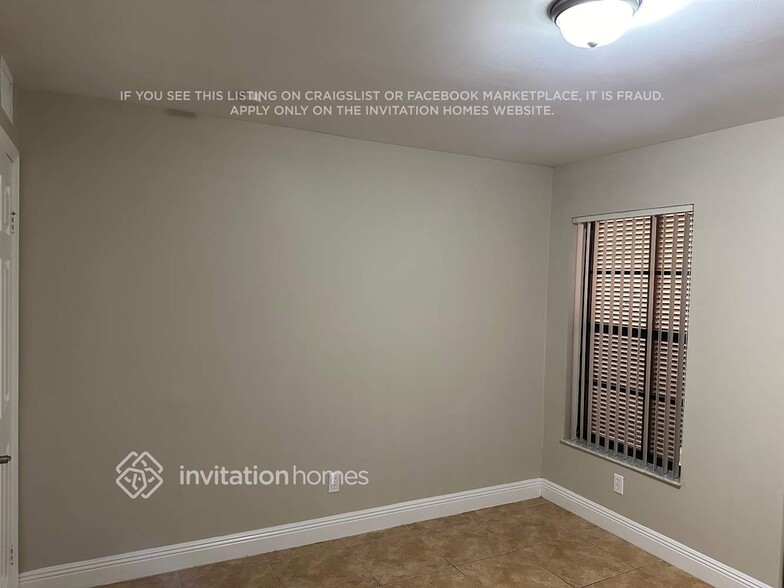 Building Photo - 1500 Hammock Ln