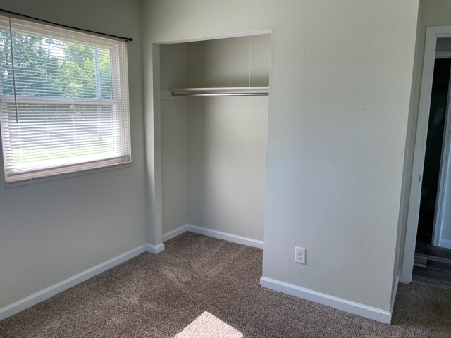 Building Photo - 953 E Hope Dr