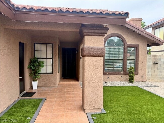 Building Photo - 6251 Desert Sun Dr