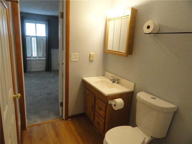 Building Photo - 206 Greenway Blvd