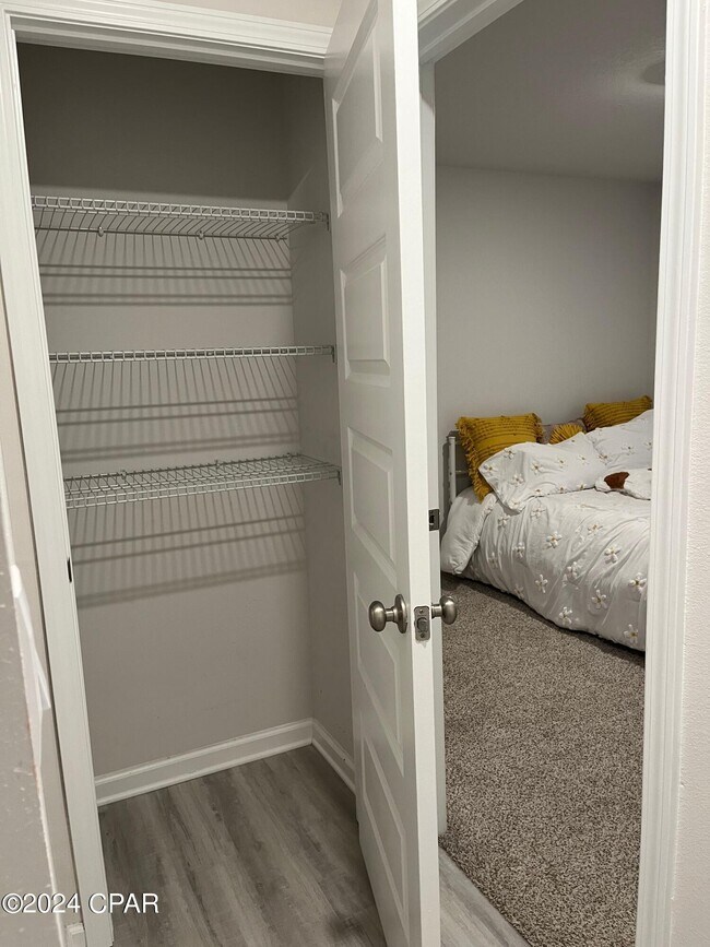 Building Photo - 6420 Slabinski Ln