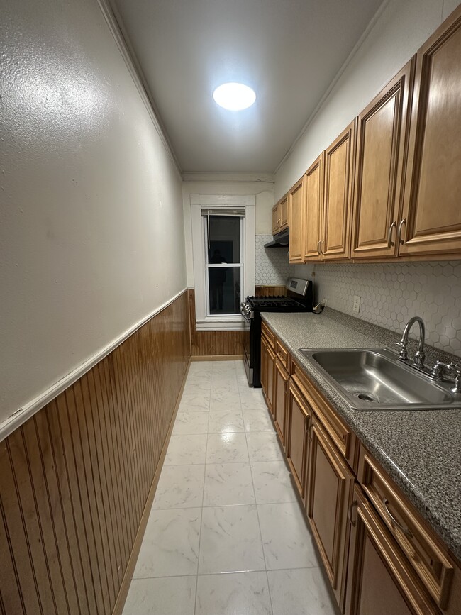 Building Photo - South Broadway St