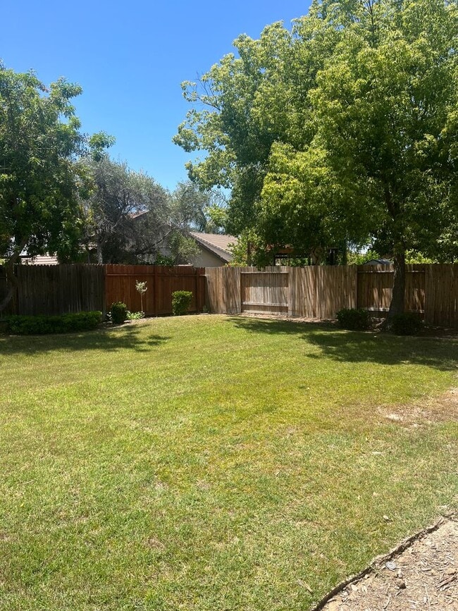 Building Photo - 10503 Victoria Falls Ave