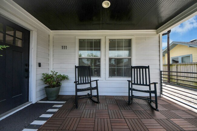 Building Photo - 111 Jenkins St