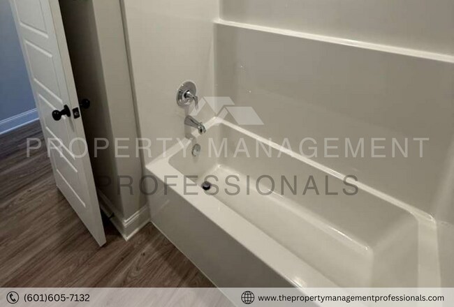 Building Photo - 563 Patrick Farms Dr