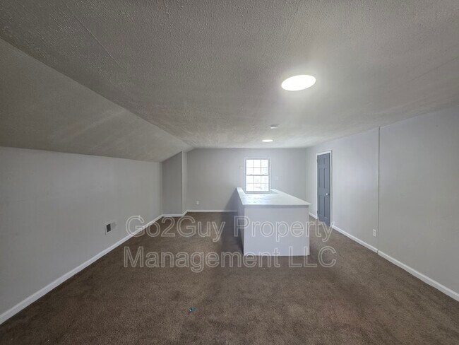 Building Photo - 5234 Berkshire St