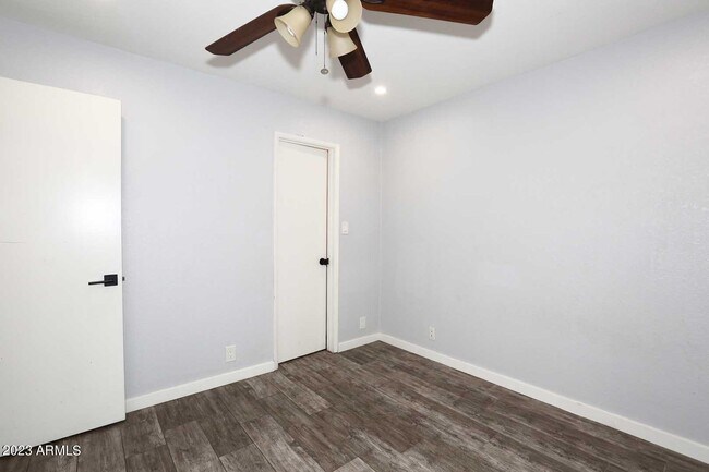 Building Photo - 522 W Blackhawk Dr