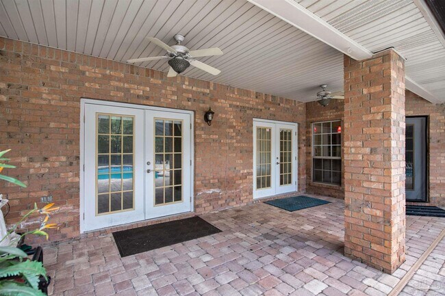 Building Photo - 8731 Thunderbird Dr