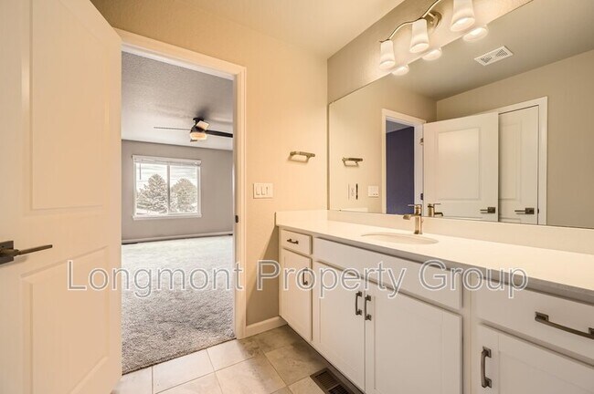 Building Photo - 609 Stonebridge Dr