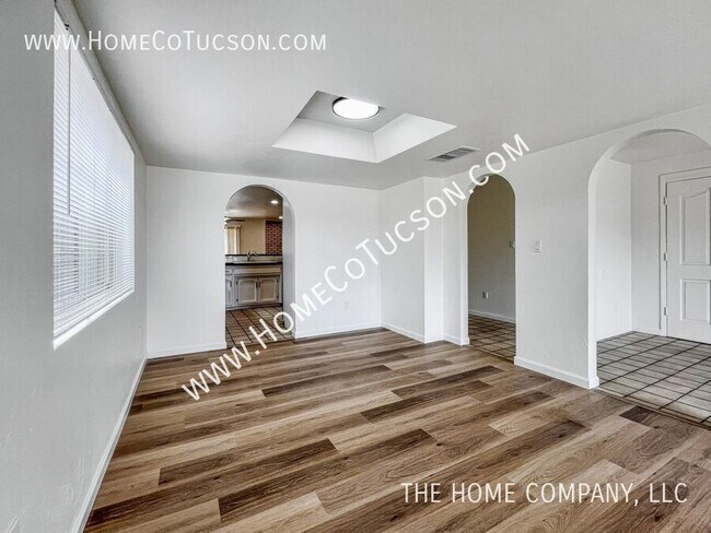 Building Photo - 420 Hetzel Ave