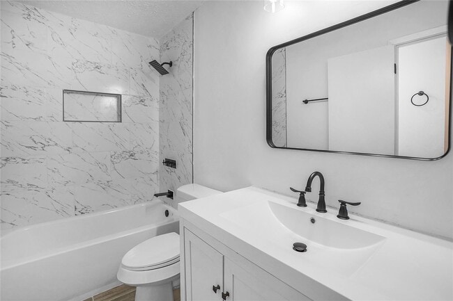 Building Photo - 14110 Bell Towne Dr