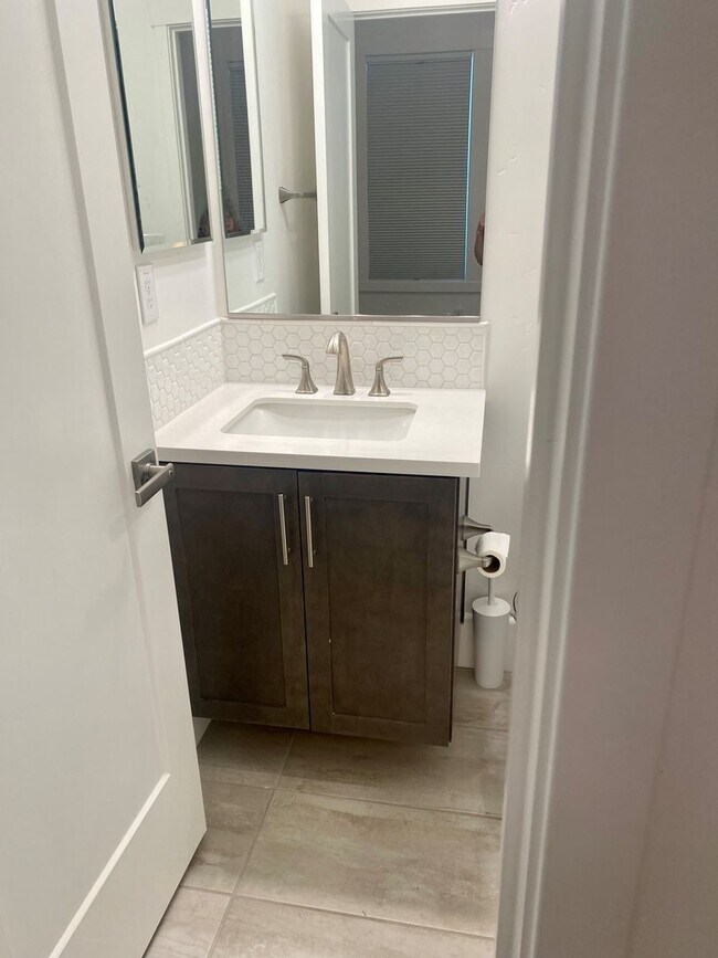 Building Photo - Wow! Custom Built Smart Home in Sutter Par...