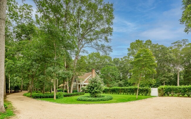 Building Photo - 147 Wainscott Harbor Rd