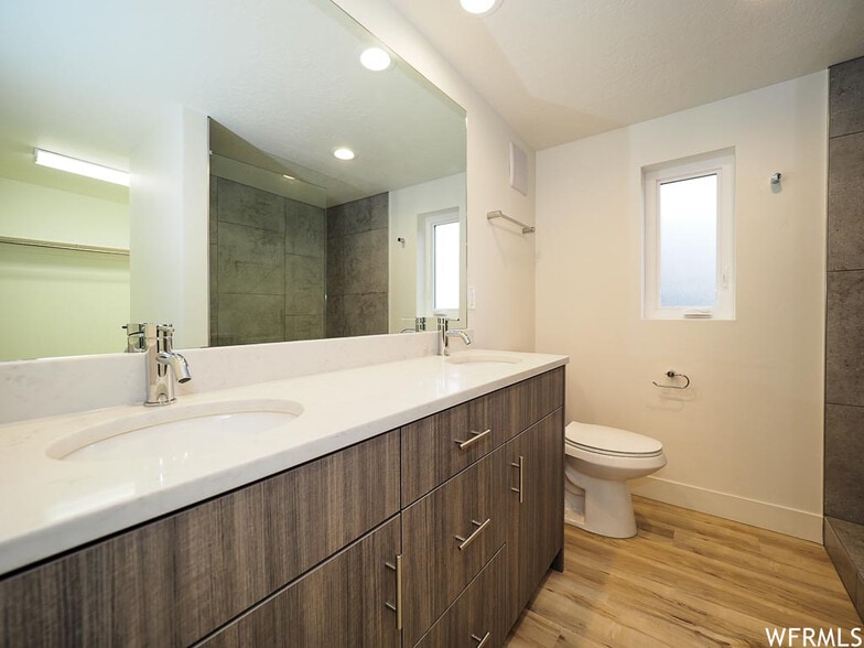 Master bathroom - 3510 E 3800 S