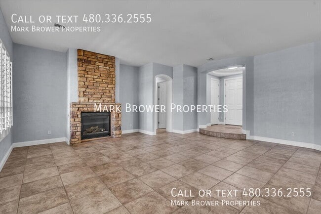 Building Photo - 3732 S Halsted Dr