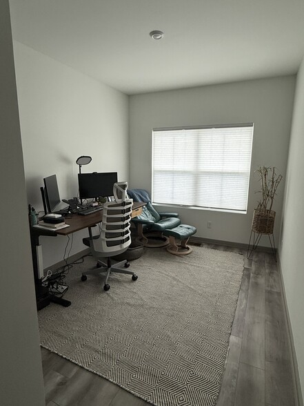 Building Photo - 2084 Edison Park Ln