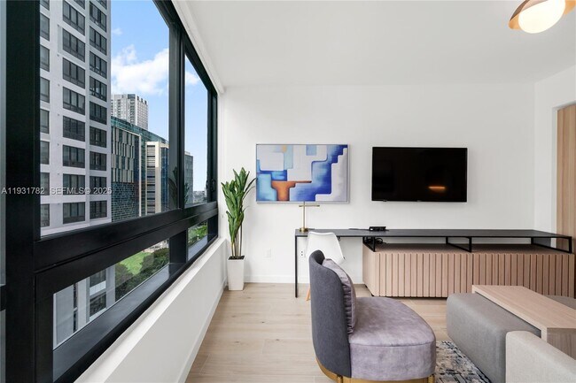 Building Photo - 225 N Miami Ave