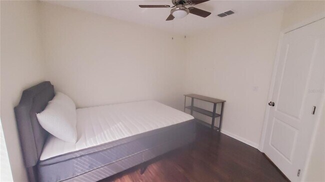 Building Photo - 2308 Lily Pad Ln