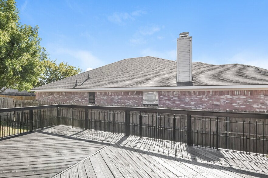 Building Photo - 6366 Rainwater Way