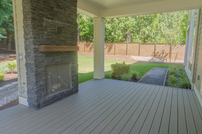 Building Photo - 5Bd/4.25Ba Kirkland House