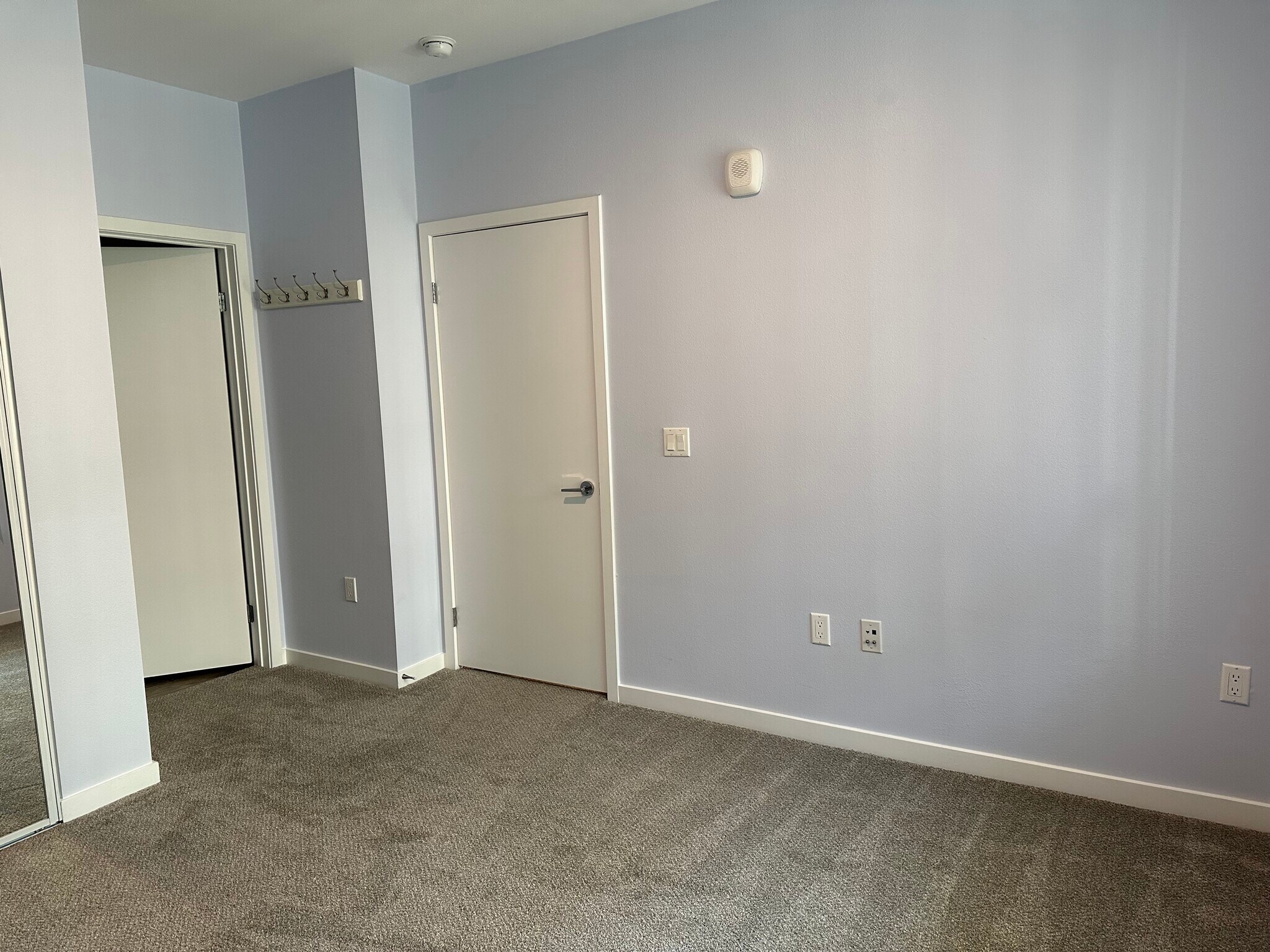 Building Photo - 12655 Bluff Creek Dr
