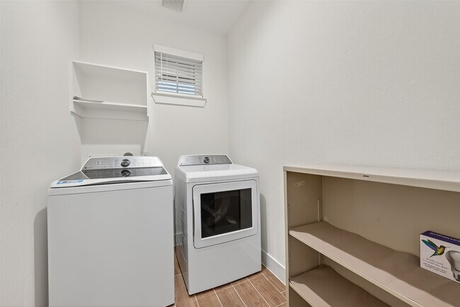 Building Photo - 2210 Cherry Brg Ln