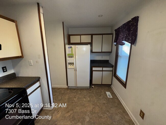 Building Photo - 7307 Bass Dr