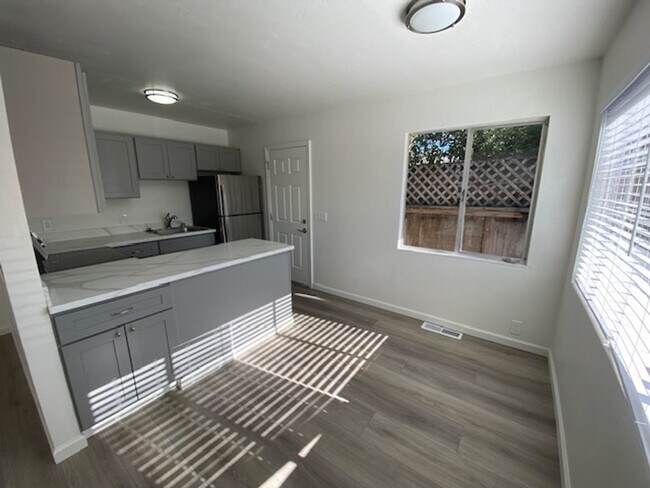 Building Photo - 284-286 Junipero