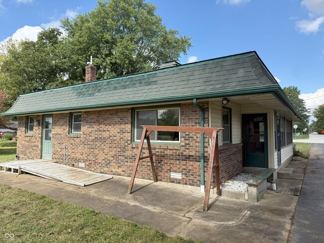 Building Photo - 5751 Broyles Rd