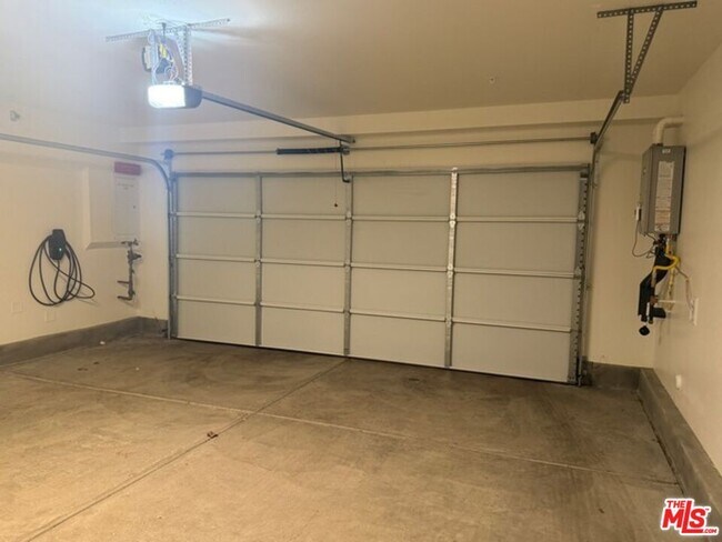 Building Photo - 782 Daniel Freeman Cir