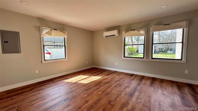 Building Photo - 27 Southridge Dr