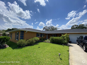 Building Photo - 1409 Meadowbrook Rd NE