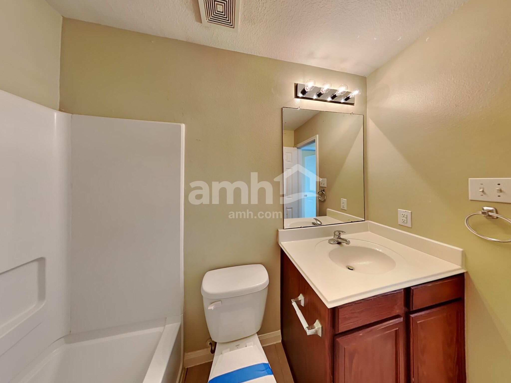 Building Photo - 9415 White Diamond Ln