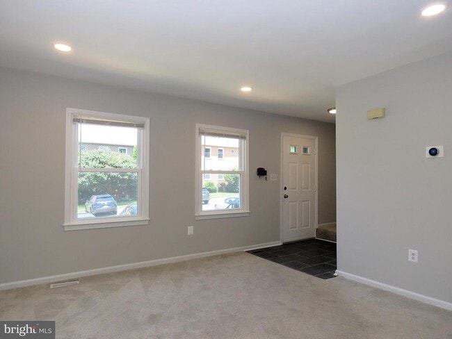 Building Photo - 3013 Hickory Grove Ct